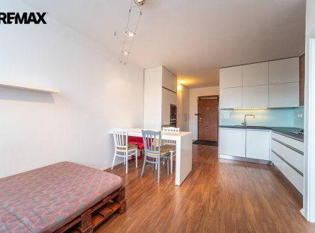 Pronájem bytu, 2+kk, 46 m²