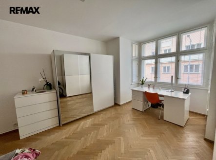 Pronájem bytu, 2+kk, 55 m²