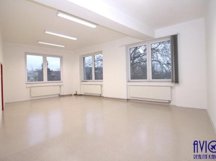 Pronájem kanceláře, 69 m²