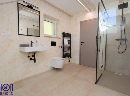 Pronájem bytu, 4+kk, 127 m²