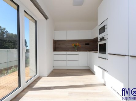 Pronájem bytu, 4+kk, 88 m²