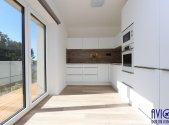 Pronájem bytu, 4+kk, 88 m²