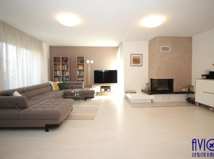 Pronájem domu/vily, 142 m²