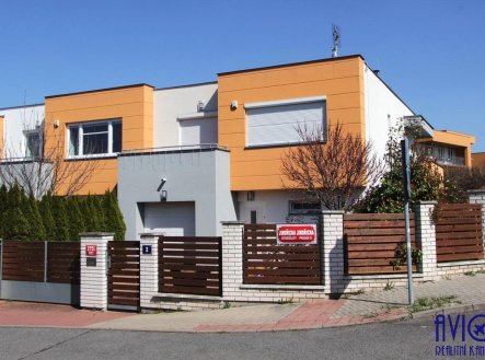 Pronájem domu/vily, 142 m²