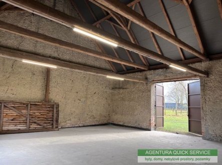 Pronájem skladu, 133 m²