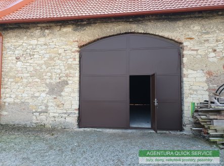Pronájem skladu, 133 m²