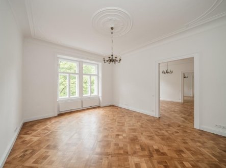 Pronájem kanceláře, 255 m²