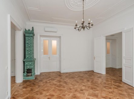 Pronájem kanceláře, 255 m²
