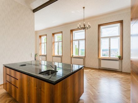 Pronájem bytu, 3+kk, 133 m²