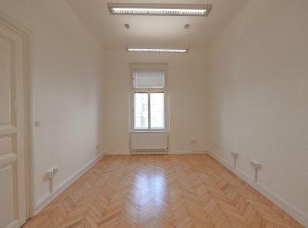 Pronájem kanceláře, 104 m²