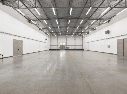 Pronájem skladu, 1 395 m²