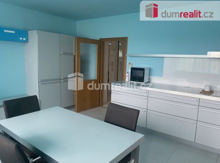 Pronájem bytu, 3+kk, 76 m²