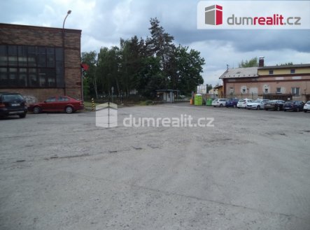 Pronájem výrobní prostory, 1 800 m²
