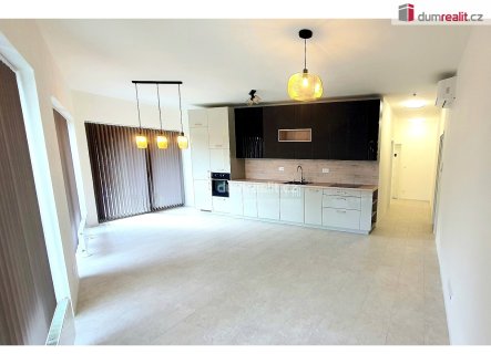 Pronájem bytu, 3+kk, 88 m²