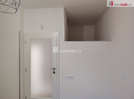 Pronájem bytu, 1+kk, 21 m²