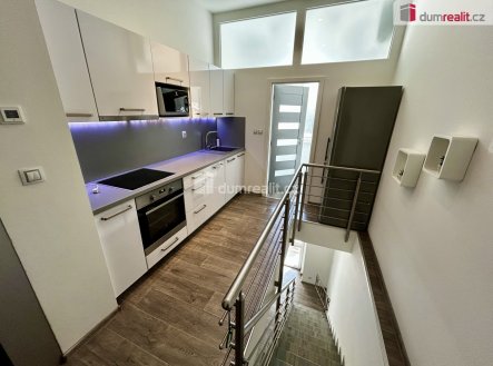 Pronájem bytu, 2+1, 60 m² obrázek