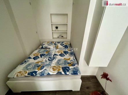 Pronájem bytu, 2+1, 60 m²