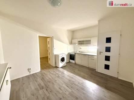 Pronájem bytu, 1+1, 36 m² obrázek
