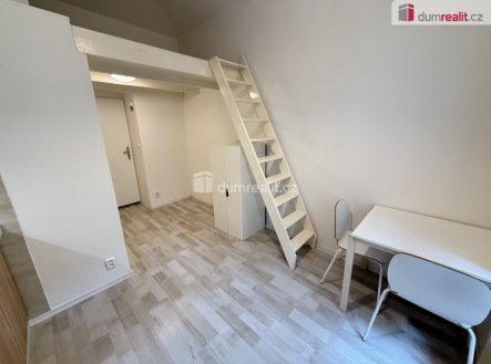 Pronájem bytu, 1+kk, 22 m²
