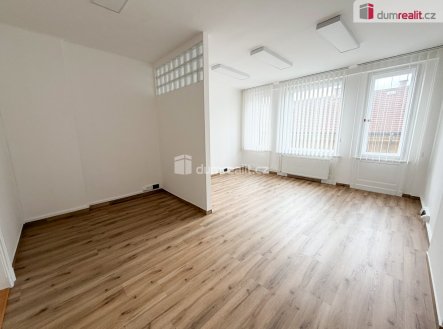 Pronájem kanceláře, 30 m²