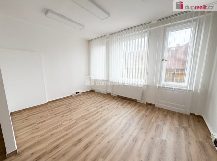 Pronájem kanceláře, 30 m²
