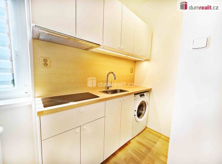Pronájem bytu, 1+kk, 21 m²