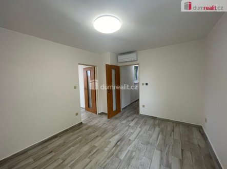Pronájem bytu, 2+1, 38 m²