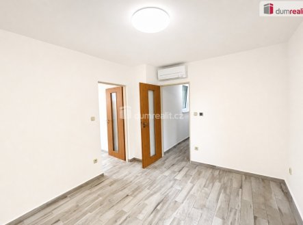 Pronájem bytu, 2+1, 38 m²
