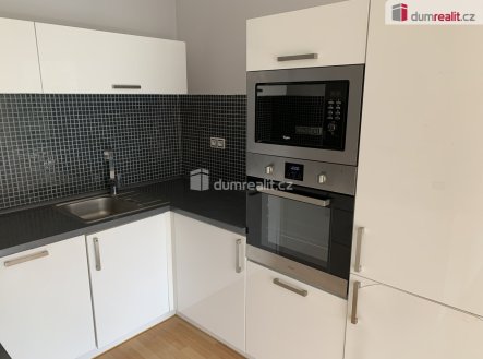 4 | Pronájem bytu, 3+kk, 81 m²