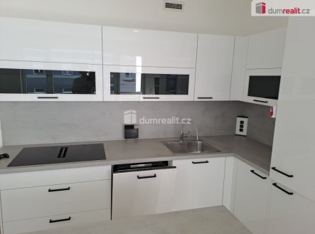 Pronájem bytu, 1+kk, 34 m²