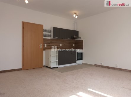 Pronájem bytu, 1+kk, 35 m²