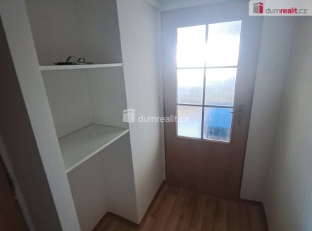 Pronájem bytu, 1+kk, 27 m²