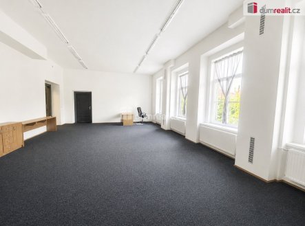 2 | Pronájem - kanceláře, 85 m²