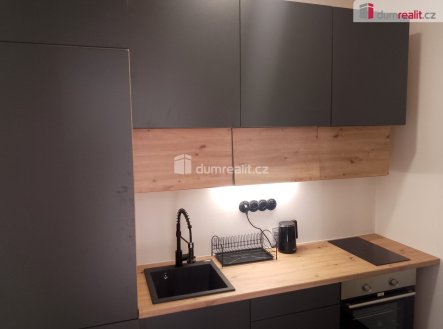 Pronájem bytu, 2+kk, 33 m²