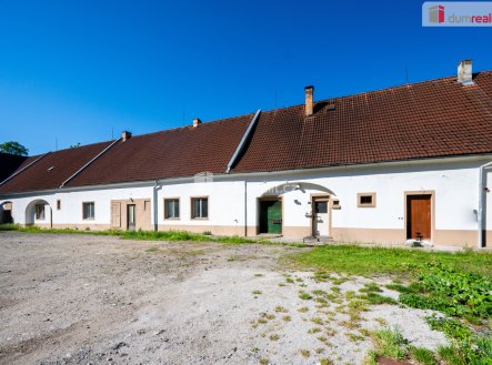 Prodej domu/vily, 1 111 m²