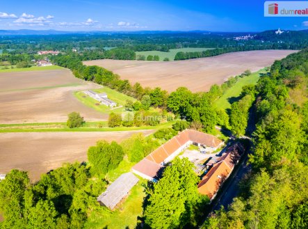 Prodej domu/vily, 1 111 m²