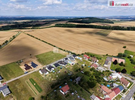 Prodej pozemku pro bydlení, 1 303 m²
