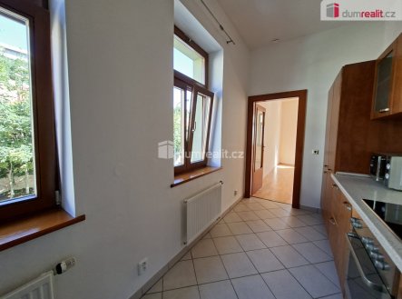Pronájem bytu, 1+kk, 40 m²