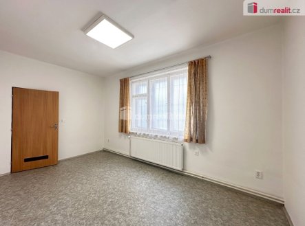 Pronájem komerčního objektu, administrativní budova, 120 m²