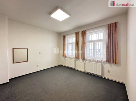 Pronájem komerčního objektu, administrativní budova, 120 m²