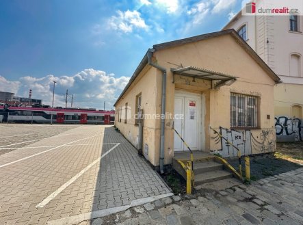 Pronájem skladu, 100 m²