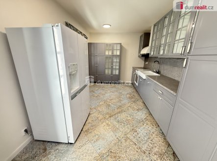 Pronájem domu/vily, 225 m²