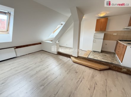 Pronájem bytu, 2+kk, 60 m²