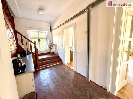 Pronájem kanceláře, 85 m²