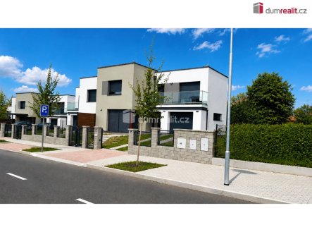 Pronájem domu/vily, 168 m²