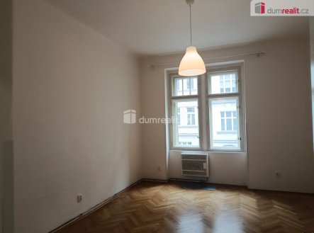 Pronájem bytu, 1+kk, 29 m²