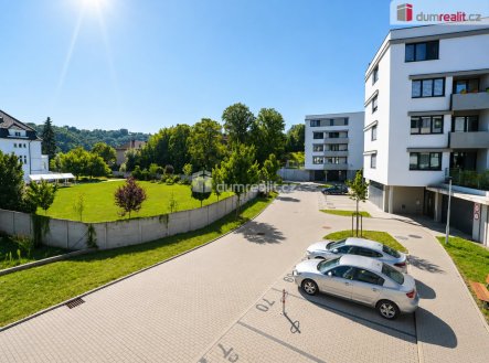 Pronájem bytu, 3+kk, 86 m²