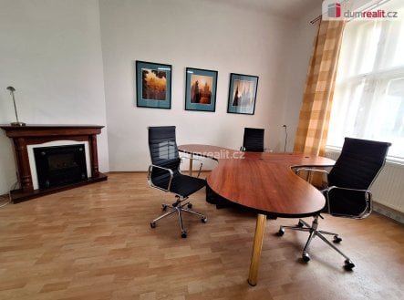 Pronájem kanceláře, 51 m²