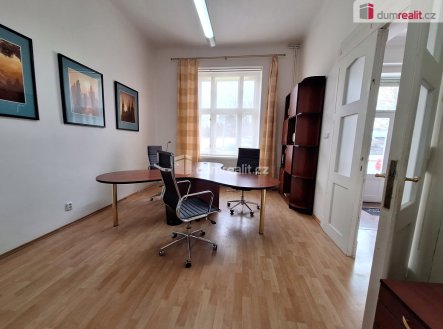 Pronájem kanceláře, 51 m²