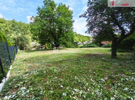 Prodej pozemku pro bydlení, 1 800 m²